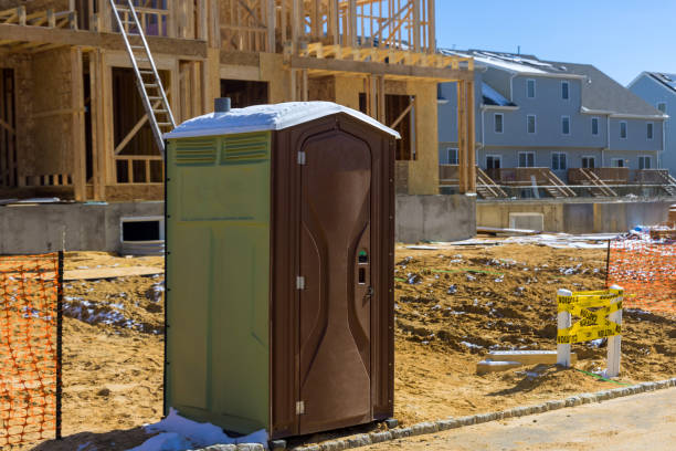 Best Portable restroom trailer rental  in Lillington, NC